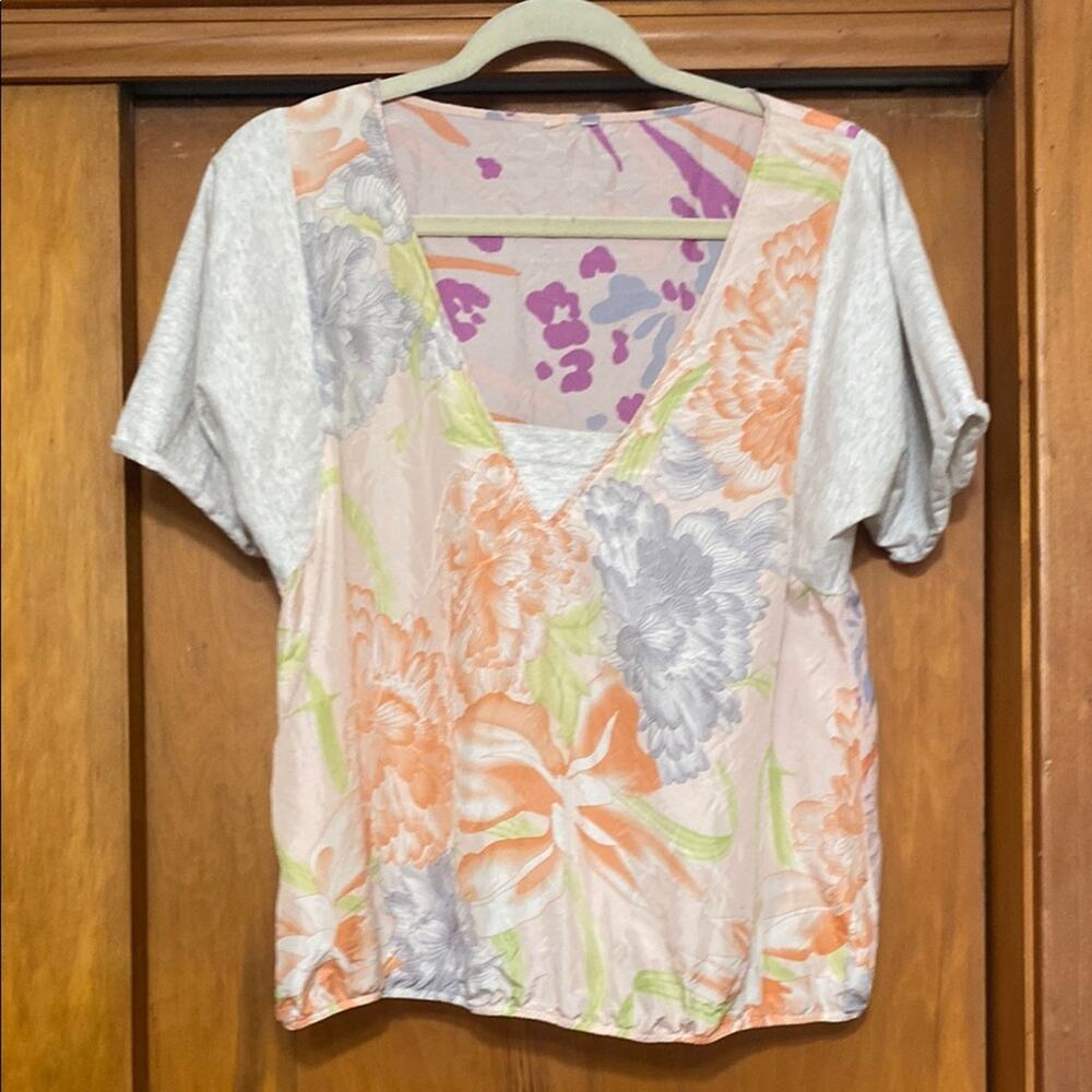 Free People Orange Gray Floral Pattern Silk Top w/ Tshirt Sleeves Boho Casual